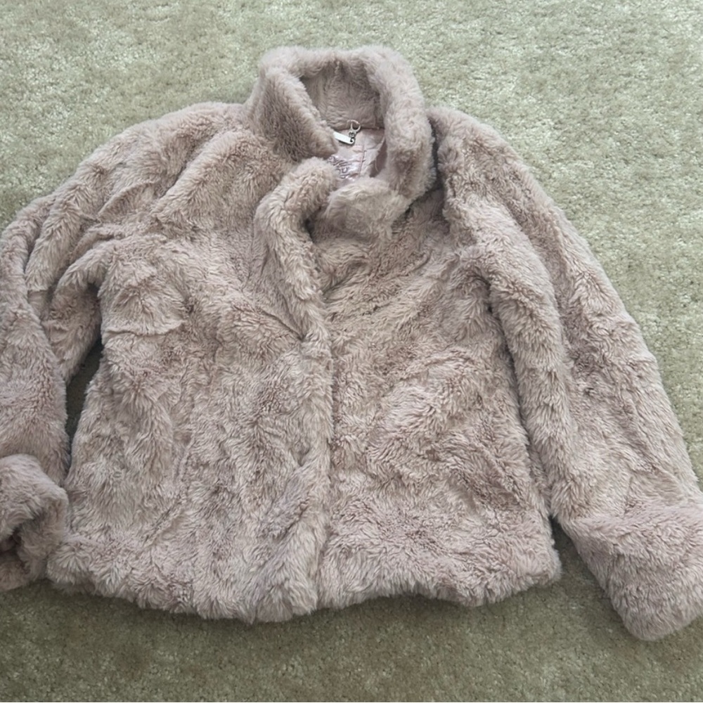 Plush Faux Fur Jacket in Light Pink